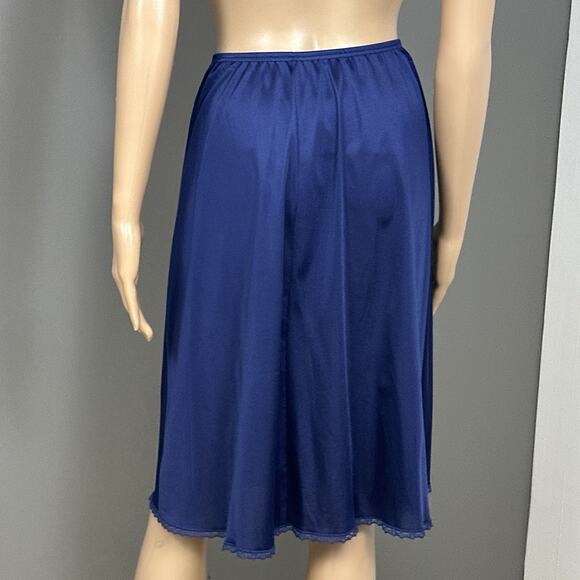 Vintage Vanity Fair Half Slip Blue Nylon Antron III Small L Silky Shiny Lingerie - Picture 3 of 5